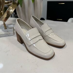 Marc Fisher White Patent Moccasins Size 7 Brand New